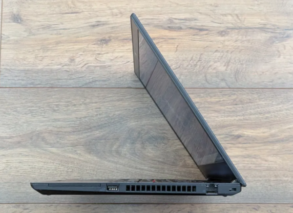 Ультрабук Lenovo ThinkPad T14 / 14" (1366x768) TN / Intel Core i5-10210U (4 (8) ядра по 1.6 - 4.2 GHz) / 8 GB DDR4 / 128 GB SSD / Intel UHD Graphics / WebCam - Зображення 5
