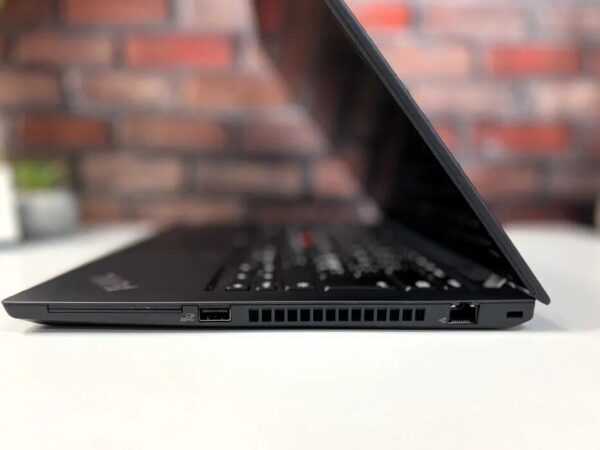 Ультрабук Lenovo ThinkPad T14 Gen 1 / 14" (1920x1080) IPS / AMD Ryzen 5 PRO 4650U (6 (12) ядер по 2.1 - 4.0 GHz) / 16 GB DDR4 / 256 GB SSD M.2 / AMD Radeon RX Vega 6 Graphics / WebCam - Зображення 5