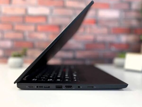 Ультрабук Lenovo ThinkPad T14 Gen 1 / 14" (1920x1080) IPS / Intel Core i5-10310U (4 (8) ядра по 1.7 - 4.4 GHz) / 16 GB DDR4 / 256 GB SSD M.2 / Intel UHD Graphics / WebCam - Зображення 4