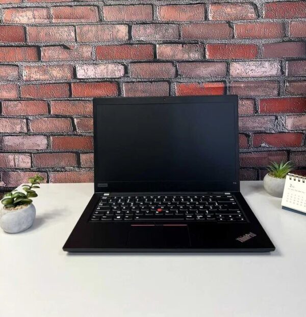 Ультрабук Lenovo ThinkPad T14 Gen 1 / 14" (1920x1080) IPS / Intel Core i5-10310U (4 (8) ядра по 1.7 - 4.4 GHz) / 16 GB DDR4 / 256 GB SSD M.2 / Intel UHD Graphics / WebCam - Зображення 2