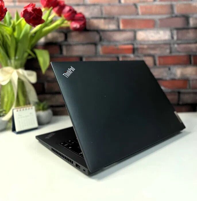 Ультрабук Lenovo ThinkPad T14 Gen 3 / 14" (1920x1080) IPS / AMD Ryzen 5 Pro 6650U (6 (12) ядер по 2.9 - 4.5 GHz) / 16 GB DDR4 / 256 GB SSD M.2 / AMD Radeon 660M Graphics / WebCam - Зображення 6