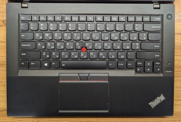 Ультрабук Lenovo ThinkPad T460 / 14" (1920x1080) IPS / Intel Core i5-6300U (2 (4) ядра по 2.4 - 3.0 GHz) / 8 GB DDR4 / 240 GB SSD / Intel HD Graphics 520 / WebCam / TouchID / Windows 10 - Зображення 3