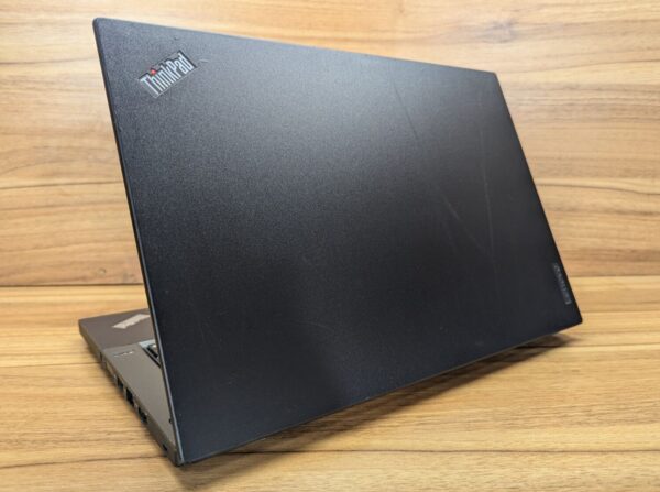Ультрабук Lenovo ThinkPad T460 / 14" (1920x1080) IPS / Intel Core i5-6300U (2 (4) ядра по 2.4 - 3.0 GHz) / 8 GB DDR4 / 240 GB SSD / Intel HD Graphics 520 / WebCam / TouchID / Windows 10 - Зображення 7