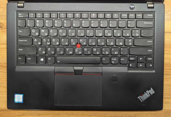 Ультрабук Б-клас Lenovo ThinkPad T480s / 14" (1920x1080) IPS / Intel Core i5-8350U (4 (8) ядра по 1.7 - 3.6 GHz) / 16 GB DDR4 / 480 GB SSD / Intel UHD Graphics 620 / WebCam / Fingerprint / Windows 10 - Зображення 3