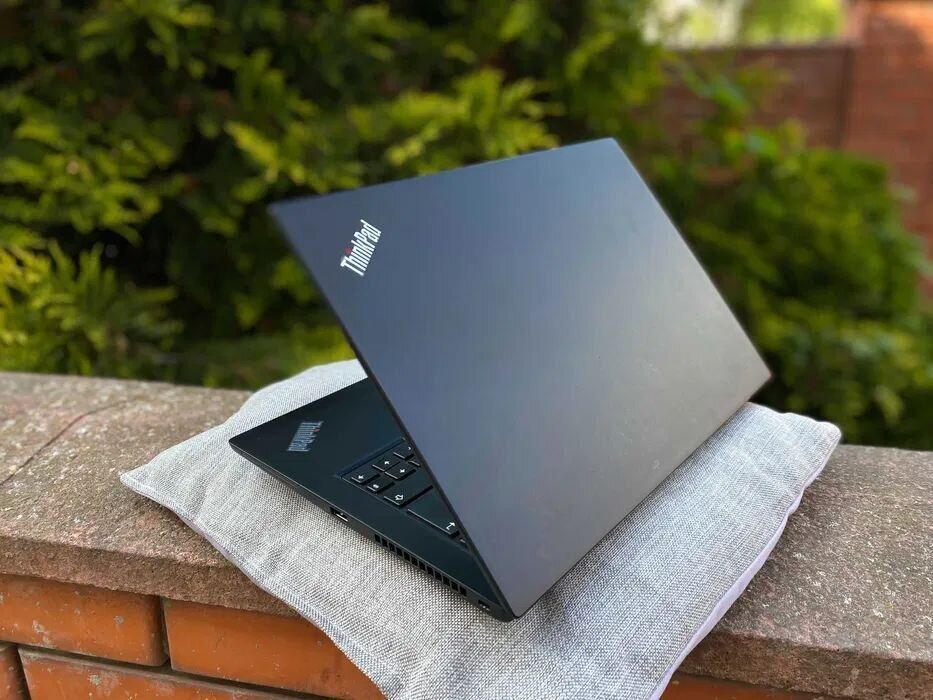 Ультрабук Lenovo ThinkPad T480s / 14" (1920x1080) IPS / Intel Core i5-8350U (4 (8) ядра по 1.7 - 3.6 GHz) / 8 GB DDR4 / 256 GB SSD / Intel UHD Graphics 620 / WebCam - Зображення 5