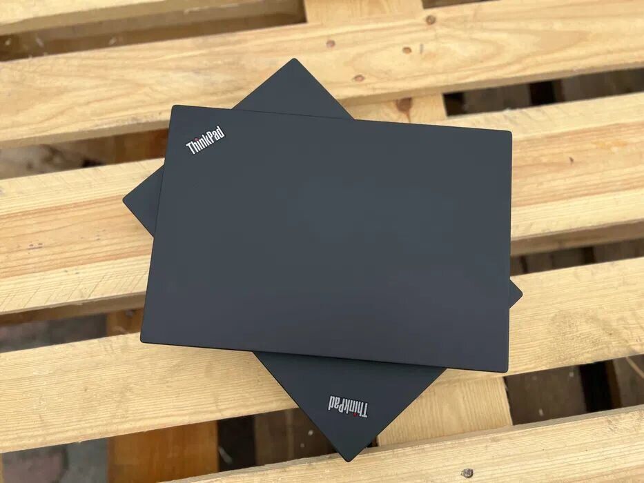 Ультрабук Lenovo ThinkPad T490 / 14" (1920x1080) IPS / Intel Core i5-8365U (4 (8) ядра по 1.6 - 4.1 GHz) / 8 GB DDR4 / 256 GB SSD / Intel UHD Graphics 630 / WebCam / Win 10 Pro - Зображення 8