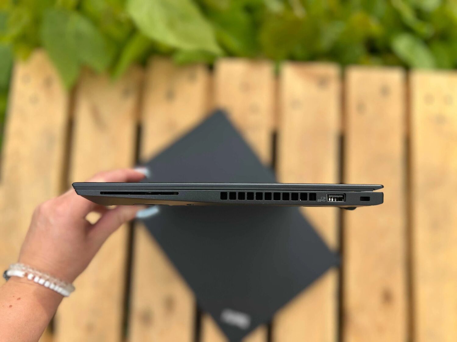 Ультрабук Lenovo ThinkPad T490s / 14" (1920x1080) IPS / Intel Core i5-8265U (4 (8) ядра по 1.6 - 3.9 GHz) / 16 GB DDR4 / 256 GB SSD / Intel UHD Graphics / WebCam - Зображення 5