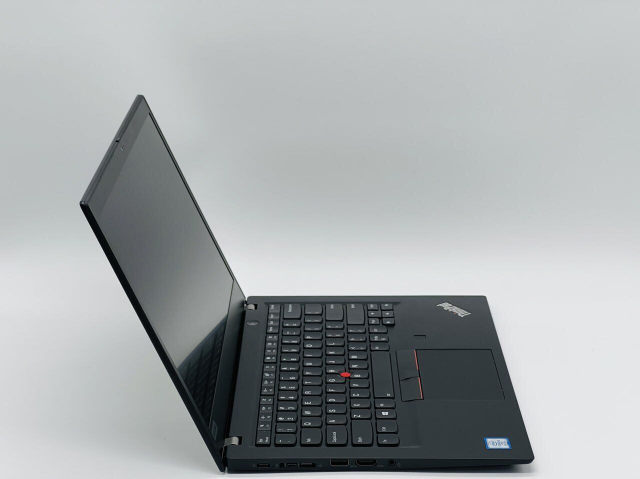 Ультрабук Lenovo ThinkPad T490s / 14" (1920x1080) IPS / Intel Core i5-8365U (4 (8) ядра по 1.6 - 4.1 GHz) / 8 GB DDR4 / 250 GB SSD / Intel UHD Graphics / WebCam - Зображення 3