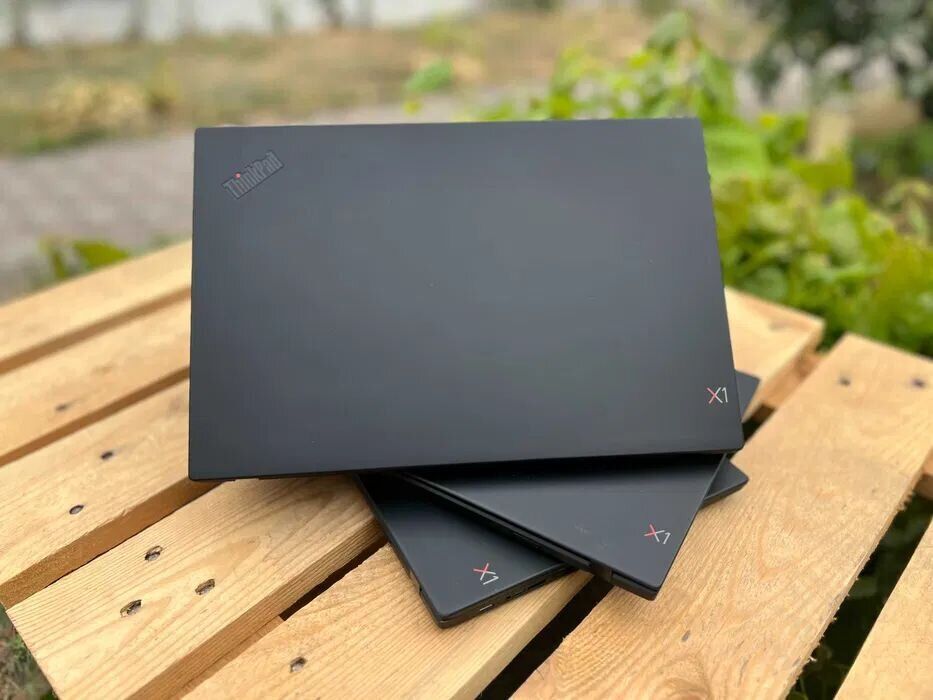 Ультрабук Lenovo ThinkPad X1 Carbon G6 / 14" (1920x1080) IPS / Intel Core i5-8350U (4 (8) ядра по 1.7 - 3.6 GHz) / 8 GB DDR3 / 256 GB SSD M.2 / Intel UHD Graphics 620 / WebCam - Зображення 4