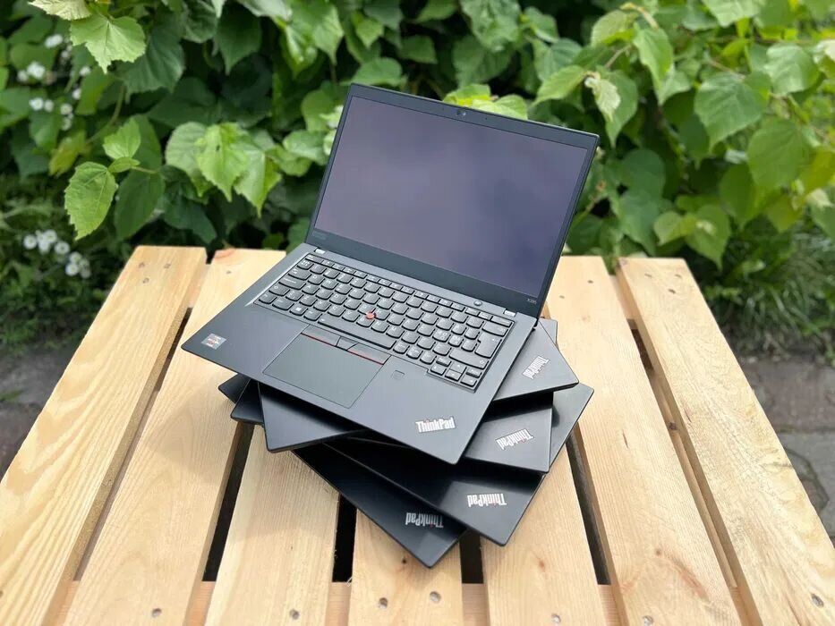 Ультрабук Lenovo ThinkPad X395 / 13.3" (1920x1080) IPS / AMD Ryzen 5 PRO 3500U (4 (8) ядра по 2.1 - 3.7 GHz) / 16 GB DDR4 / 256 GB SSD M.2 / AMD Radeon RX Vega 8 Graphics / WebCam / Windows 10 Pro - Зображення 2