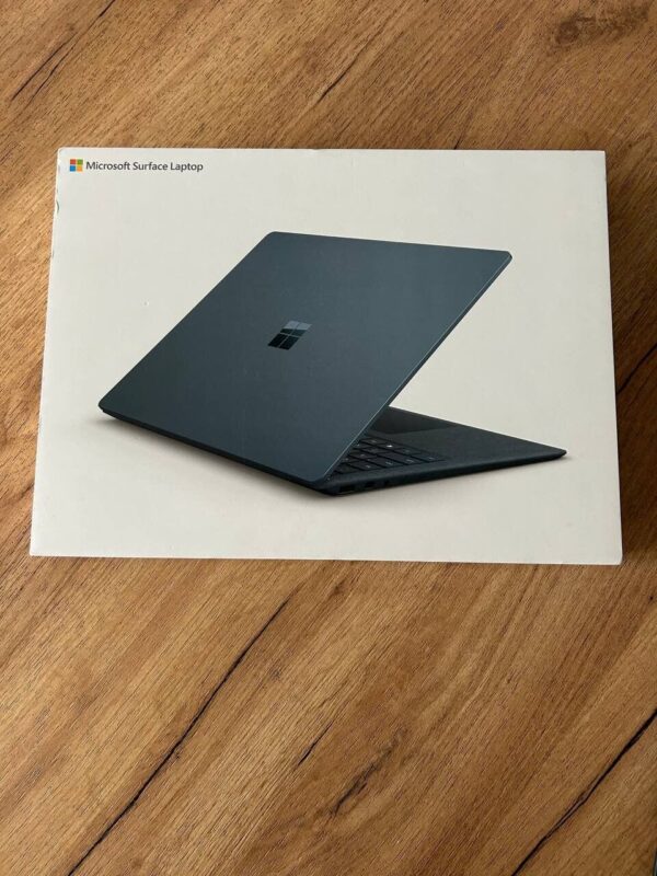 Ультрабук Б-клас Microsoft Surface Laptop 2 / 13.5" (2256x1504) IPS Touch / Intel Core i5-8250U (4 (8) ядра по 1.6 - 3.4 GHz) / 8 GB DDR3 / 256 GB SSD M.2 / Intel UHD Graphics 620 / WebCam / HDMI - Зображення 7