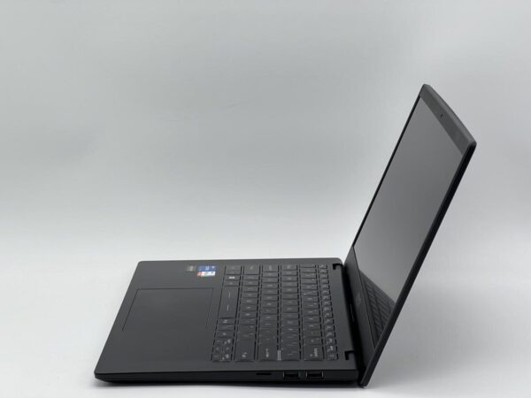Ультрабук MSI Modern 14 C12M-032US / 14" (1920x1080) IPS / Intel Core i5-1235U (10 (12) ядер по 3.3 - 4.4 GHz) / 8 GB DDR4 / 480 GB SSD / Intel Iris Xe Graphics / WebCam - Зображення 4