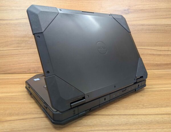 Захищений ноутбук Dell Latitude 14 Rugged 5414 / 14" (1920x1080) IPS / Intel Core i5-6300U (2 (4) ядра по 2.4 - 3.0 GHz) / 8 GB DDR4 / 256 GB SSD / Intel HD Graphics 520 / WebCam / Windows 10 - Зображення 7