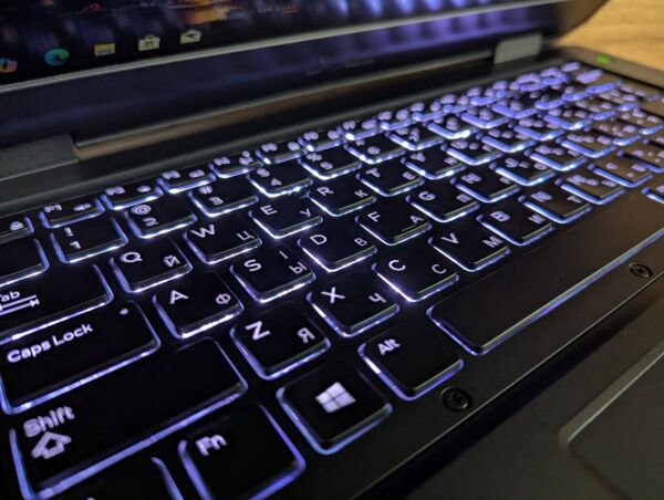 Захищений ноутбук Dell Latitude 14 Rugged 5414 / 14" (1920x1080) IPS / Intel Core i5-6300U (2 (4) ядра по 2.4 - 3.0 GHz) / 8 GB DDR4 / 256 GB SSD / Intel HD Graphics 520 / WebCam / Windows 10 - Зображення 6