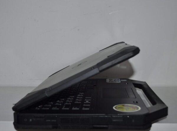 Захищений ноутбук Б-клас Dell Latitude 5414 Rugged / 14" (1366x768) TN / Intel Core i5-6300U (2 (4) ядра по 2.4 - 3.0 GHz) / 8 GB DDR4 / 256 GB SSD / Intel HD Graphics 520 / WebCam / Windows 11 Pro - Зображення 4