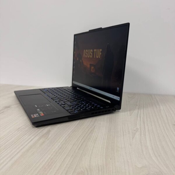 Ігровий ноутбук Asus TUF Gaming Advantage A16 FA617NS / 16" (1920x1200) IPS / AMD Ryzen 7 7735HS (8 (16) ядер по 3.2 - 4.75 GHz) / 16 GB DDR5 / 512 GB SSD NVMe / AMD Radeon RX 7600S, 8 GB GDDR6, 128-bit / WebCam - Зображення 5