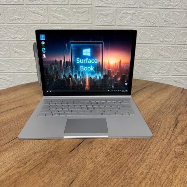 Ультрабук-трансформер Б-клас Microsoft Surface Book 2 / 13.5" (3000x2000) IPS Touch / Intel Core i5-7300U (2 (4) ядра по 2.6 - 3.5 GHz) / 8 GB DDR4 / 128 GB SSD NVMe / Intel HD Graphics 620 / WebCam - Зображення 2
