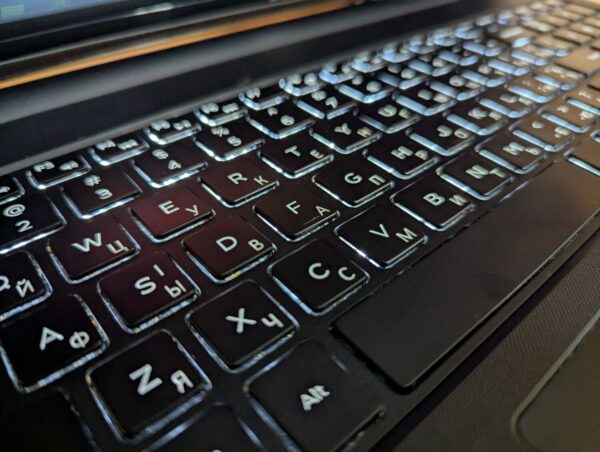Ноутбук Dell Inspiron 5558 / 15.6" (1366x768) TN Touch / Intel Core i3-4030U (2 (4) ядра по 1.9 GHz) / 8 GB DDR3 / 240 GB SSD / Intel HD Graphics 4400 / WebCam / Windows 10 - Зображення 6