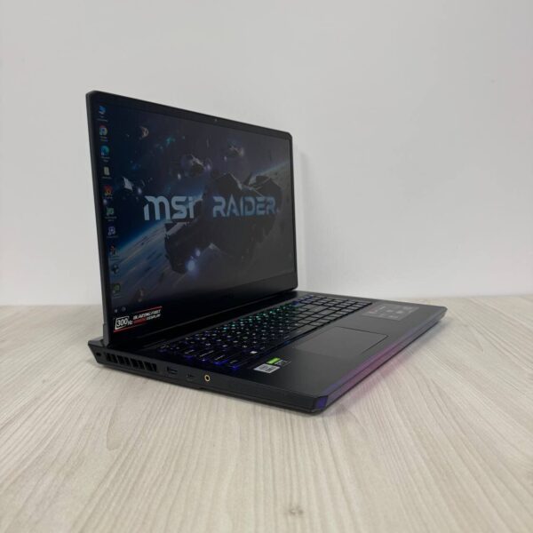 Ігровий ноутбук MSI GE76 Raider 10UG / 17.3" (1920x1080) IPS / Intel Core i7-10870H (8 (16) ядер по 2.2 - 5.0 GHz) / 32 GB DDR4 / 1000 GB SSD NVMe / nVidia GeForce RTX 3070, 8 GB GDDR6, 256-bit / WebCam - Зображення 4