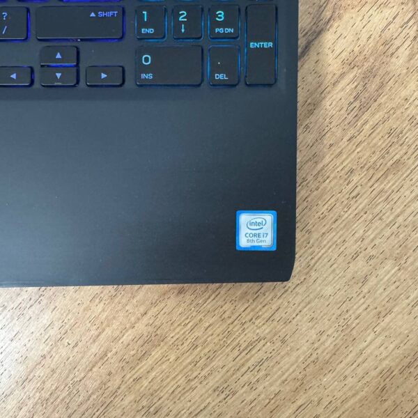Ігровий ноутбук Dell Alienware m15 / 15.6" (1920x1080) IPS / Intel Core i7-8750H (6 (12) ядер по 2.2 - 4.1 GHz) / 16 GB DDR4 / 256 GB SSD M.2 + 1000 GB HDD / nVidia GeForce GTX 1660 Ti, 6 GB GDDR6, 192-bit / WebCam - Зображення 8