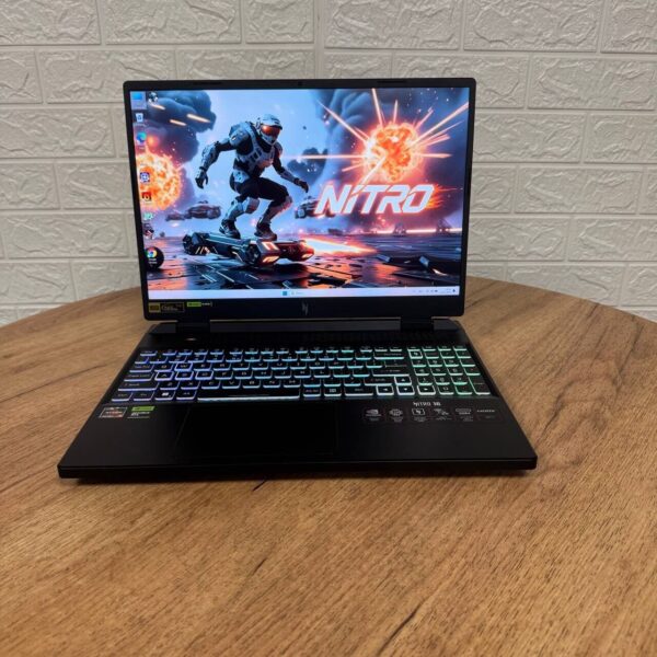 Ігровий ноутбук Acer Nitro 16 AN16-41 / 16" (2560x1600) IPS / AMD Ryzen 7 7735HS (8 (16) ядер по 3.2 - 4.75 GHz) / 16 GB DDR5 / 1000 GB SSD NVMe / nVidia GeForce RTX 4070, 8 GB GDDR6, 128-bit / WebCam - Зображення 2