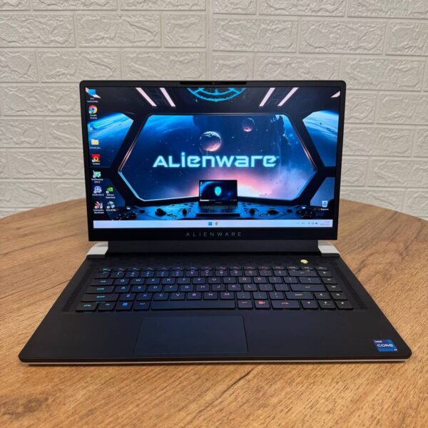 Ігровий ноутбук Dell Alienware X15 R2 White / 15.6" (1920x1080) IPS / Intel Core i7-12700H (14 (20) ядер по 2.3 - 4.7 GHz) / 32 GB DDR5 / 512 GB SSD NVMe / nVidia GeForce RTX 3060, 6 GB GDDR6, 192-bit / WebCam - Зображення 2