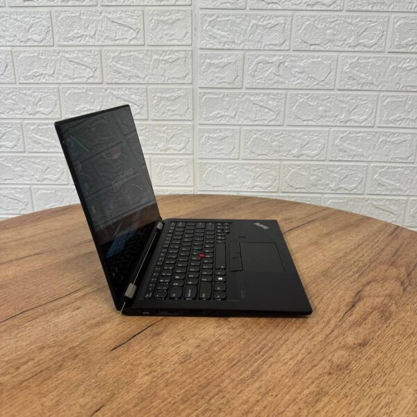 Ультрабук-трансформер Б-клас Lenovo ThinkPad X13 Yoga Gen 1 / 13.3" (1920x1080) IPS Touch / Intel Core i7-10510U (4 (8) ядра по 1.8 - 4.9 GHz) / 16 GB DDR4 / 250 GB SSD NVMe / Intel UHD Graphics / WebCam - Зображення 4