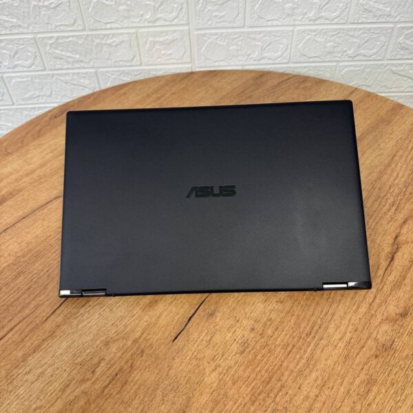 Ультрабук Б-клас Asus ZenBook Q526FA / 15.6" (1920x1080) IPS Touch / Intel Core i7-8565U (4 (8) ядра по 1.8 - 4.6 GHz) / 16 GB DDR4 / 128 GB SSD + 1000 HDD / Intel UHD Graphics / WebCam - Зображення 3