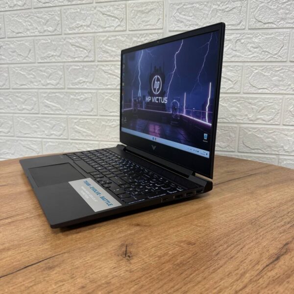 Ігровий ноутбук Б-клас HP Victus Gaming 15-fb0003nr / 15.6" (1920x1080) IPS / AMD Ryzen 5 5600H (6 (12) ядра по 3.3 - 4.2 GHz) / 16 GB DDR4 / 512 GB SSD NVMe / AMD Radeon RX 6500M, 4 GB GDDR6, 64-bit / WebCam - Зображення 5