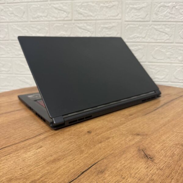Ігровий ноутбук Б-клас MSI Stealth 15M A11UEKV / 15.6" (1920x1080) IPS / Intel Core i7-11375H (4 (8) ядра по 3.0 - 5.0 GHz) / 16 GB DDR4 / 512 GB SSD NVMe / nVidia GeForce RTX 3060, 6 GB GDDR6, 192-bit / WebCam - Зображення 6