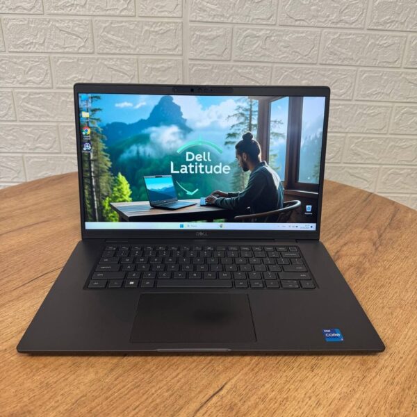 Ультрабук Б-клас Dell Latitude 7530 / 15.6" (1920x1080) IPS / Intel Core i7-1255U (10 (12) ядер по 1.7 - 4.7 GHz) / 16 GB DDR4 / 256 GB SSD NVMe / Intel Iris Xe Graphics / WebCam - Зображення 2