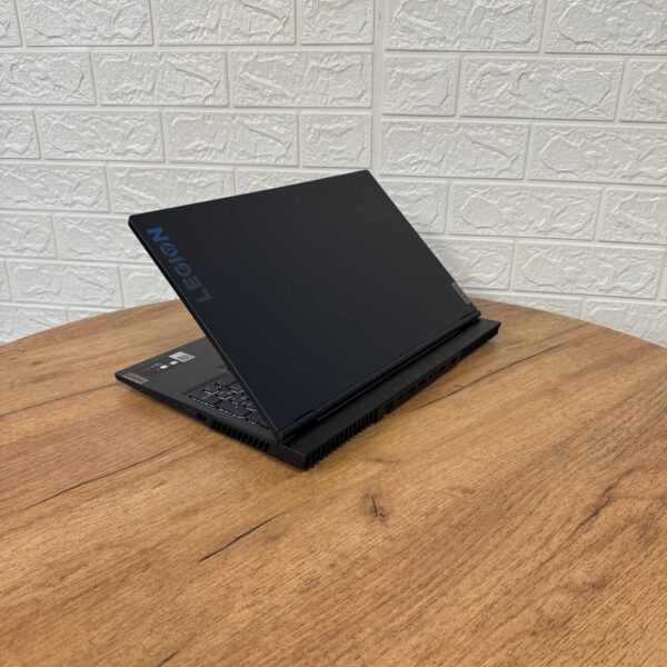 Ігровий ноутбук Lenovo Legion 5 15ACH6H / 15.6" (1920x1080) IPS / AMD Ryzen 5 5600H (6 (12) ядер по 3.3 - 4.2 GHz) / 16 GB DDR4 / 1000 GB SSD / nVidia GeForce RTX 3050, 4 GB GDDR6, 128-bit / WebCam - Зображення 6
