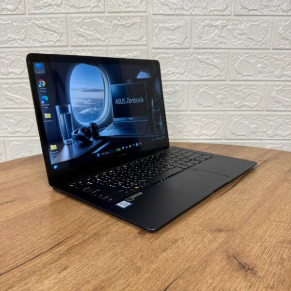 Ультрабук Asus ZenBook 3 Deluxe UX490UAR / 14" (1920x1080) IPS / Intel Core i5-7200U (2 (4) ядра по 2.5 - 3.1 GHz) / 8 GB DDR4 / 512 GB SSD NVMe / Intel UHD Graphics 620 / WebCam - Зображення 4