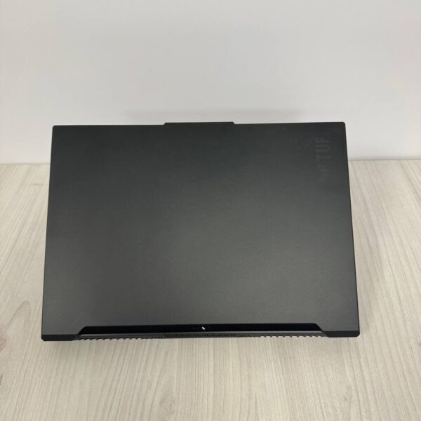 Ігровий ноутбук Asus TUF Gaming Advantage A16 FA617NS / 16" (1920x1200) IPS / AMD Ryzen 7 7735HS (8 (16) ядер по 3.2 - 4.75 GHz) / 16 GB DDR5 / 512 GB SSD NVMe / AMD Radeon RX 7600S, 8 GB GDDR6, 128-bit / WebCam - Зображення 3