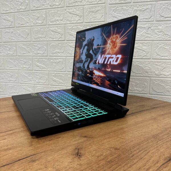 Ігровий ноутбук Acer Nitro 16 AN16-41 / 16" (2560x1600) IPS / AMD Ryzen 7 7735HS (8 (16) ядер по 3.2 - 4.75 GHz) / 16 GB DDR5 / 1000 GB SSD NVMe / nVidia GeForce RTX 4070, 8 GB GDDR6, 128-bit / WebCam - Зображення 5