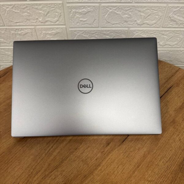 Мобільна робоча станція Dell Precision 5550 / 15.6" (1920x1200) IPS / Intel Core i7-10750H (6 (12) ядра по 2.6 - 5.0 GHz) / 32 GB DDR4 / 512 GB SSD NVMe / nVidia Quadro T2000 Max-Q, 4 GB GDDR5, 128-bit / WebCam - Зображення 3