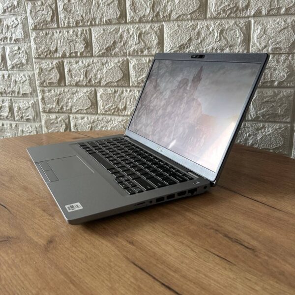 Ультрабук Dell Latitude 5410 / 14" (1920x1080) IPS Touch / Intel Core i5-10310U (4 (8) ядра по 1.7 - 4.4 GHz) / 16 GB DDR4 / 256 GB SSD / Intel UHD Graphics / WebCam - Зображення 5