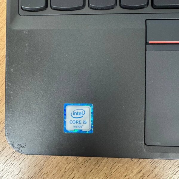 Ноутбук Б-клас Lenovo ThinkPad E560 / 15.6" (1366x768) TN / Intel Core i5-6200U (2 (4) ядра по 2.3 - 2.8 GHz) / 4 GB DDR3 / 128 GB SSD / Intel HD Graphics 520 / WebCam - Зображення 8