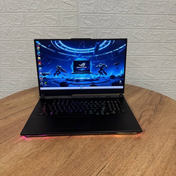 Ігровий ноутбук Asus ROG Strix SCAR G733PY / 17.3" (2560x1440) IPS / AMD Ryzen 9 7945HX (16 (32) ядер по 2.5 - 5.4 GHz) / 32 GB DDR5 / 1000 GB SSD NVMe / nVidia GeForce RTX 4090, 16 GB GDDR6, 256-bit / WebCam - Зображення 2