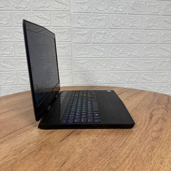 Ігровий ноутбук Dell Alienware m15 / 15.6" (1920x1080) IPS / Intel Core i7-8750H (6 (12) ядер по 2.2 - 4.1 GHz) / 16 GB DDR4 / 256 GB SSD M.2 + 1000 GB HDD / nVidia GeForce GTX 1660 Ti, 6 GB GDDR6, 192-bit / WebCam - Зображення 4