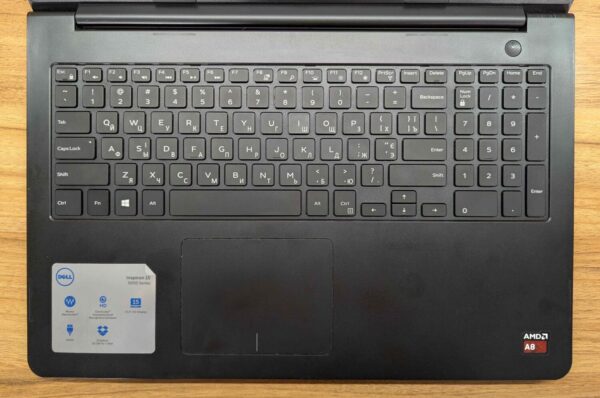 Ноутбук Dell Inspiron 15-5545 / 15.6" (1366x768) TN / AMD A8-7100 (4 ядра по 1.8 - 3.0 GHz) / 8 GB DDR3 / 240 GB SSD / AMD Radeon R5 Graphics / WebCam / Windows 10 - Зображення 3