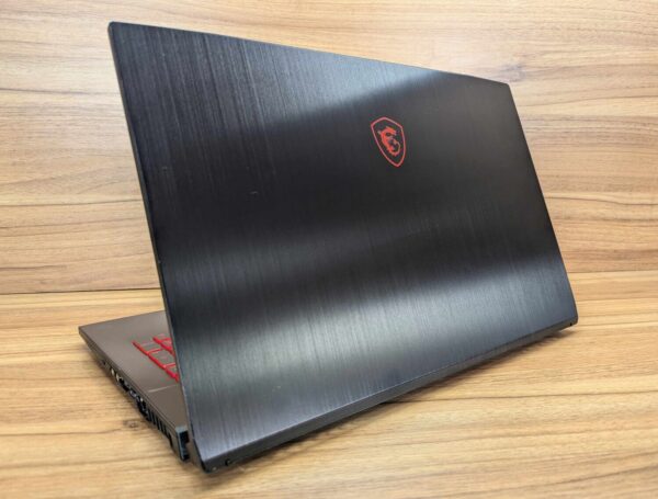 Ігровий ноутбук Б-клас MSI MS-17F2 / 17.3" (1920x1080) IPS / Intel Core i7-9750H (6 (12) ядер по 2.6 - 4.5 GHz) / 16 GB DDR4 / 480 GB SSD / nVidia GeForce GTX 1650, 4 GB GDDR6, 128-bit / WebCam / Windows 10 - Зображення 8