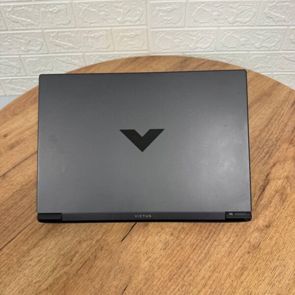 Ігровий ноутбук HP Victus Gaming 16-r0073cl / 16.1" (1920x1080) IPS / Intel Core i7-13700HX (16 (24) ядер по 2.1 - 5.0 GHz) / 16 GB DDR5 / 512 GB SSD NVMe / nVidia GeForce RTX 4060, 8 GB GDDR6, 128-bit / WebCam - Зображення 3