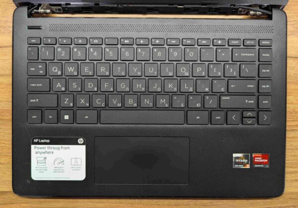 Ноутбук Б-клас HP 14-fg1003cl / 14" (1920x1080) IPS / AMD Ryzen 3 5300U (4 (8) ядра по 2.6 - 3.8 GHz) / 16 GB DDR4 / 512 GB SSD / AMD Radeon Graphics 384SP / WebCam / Windows 10 - Зображення 3
