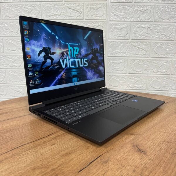 Ігровий ноутбук HP Victus Gaming 16-r0073cl / 16.1" (1920x1080) IPS / Intel Core i7-13700HX (16 (24) ядер по 2.1 - 5.0 GHz) / 16 GB DDR5 / 512 GB SSD NVMe / nVidia GeForce RTX 4060, 8 GB GDDR6, 128-bit / WebCam - Зображення 4