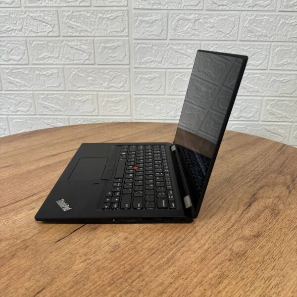 Ультрабук-трансформер Б-клас Lenovo ThinkPad X13 Yoga Gen 1 / 13.3" (1920x1080) IPS Touch / Intel Core i7-10510U (4 (8) ядра по 1.8 - 4.9 GHz) / 16 GB DDR4 / 250 GB SSD NVMe / Intel UHD Graphics / WebCam - Зображення 5