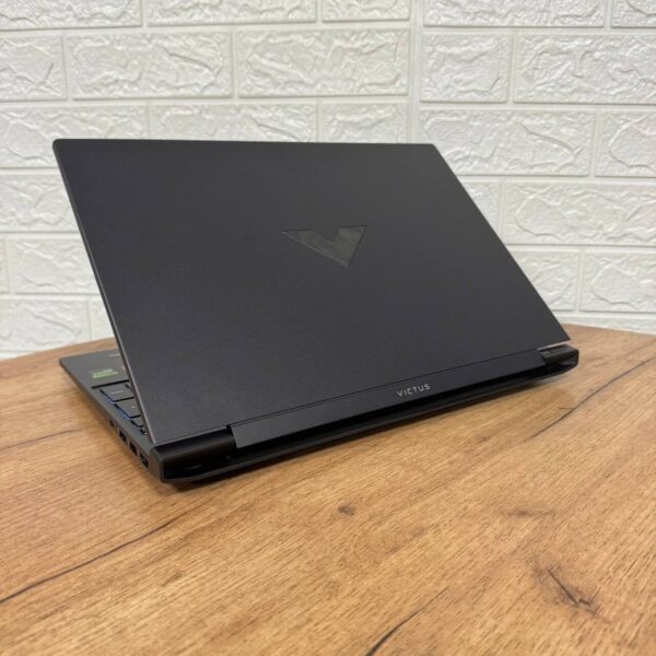 Ігровий ноутбук HP Victus 15-fb2082wm / 15.6" (1920x1080) IPS / AMD Ryzen 5 8645HS (6 (12) ядер по 4.3 - 5.0 GHz) / 8 GB DDR5 / 256 GB SSD NVMe / nVidia GeForce RTX 4050, 6 GB GDDR6, 96-bit / WebCam - Зображення 6