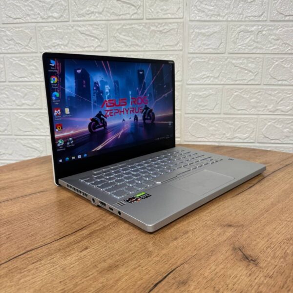 Ігровий ультрабук Б-клас Asus ROG Zephyrus G14 GA401IV / 14" (1920x1080) IPS / AMD Ryzen 9 4900HS (8 (16) ядер по 3.0 - 4.3 GHz) / 16 GB DDR4 / 1000 GB SSD NVMe / nVidia GeForce RTX 2060 Max-Q, 6 GB GDDR6, 192-bit - Зображення 4