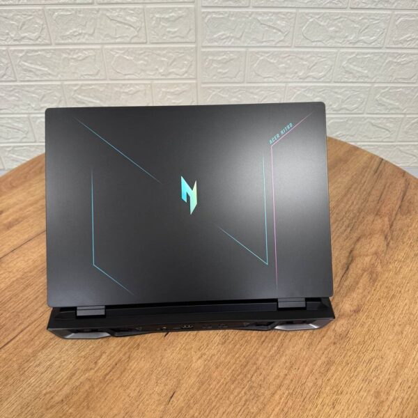 Ігровий ноутбук Acer Nitro 16 AN16-41 / 16" (2560x1600) IPS / AMD Ryzen 7 7735HS (8 (16) ядер по 3.2 - 4.75 GHz) / 16 GB DDR5 / 1000 GB SSD NVMe / nVidia GeForce RTX 4070, 8 GB GDDR6, 128-bit / WebCam - Зображення 3