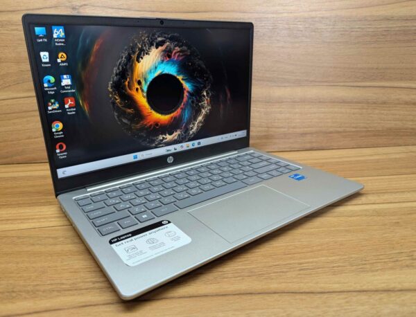 Ультрабук HP 14-ep0033cl / 14" (1920x1080) IPS / Intel Core i3-1315U (6 (8) ядер по 3.3 - 4.5 GHz) / 16 GB DDR4 / 512 GB SSD / Intel UHD Graphics / WebCam / Windows 11 - Зображення 4